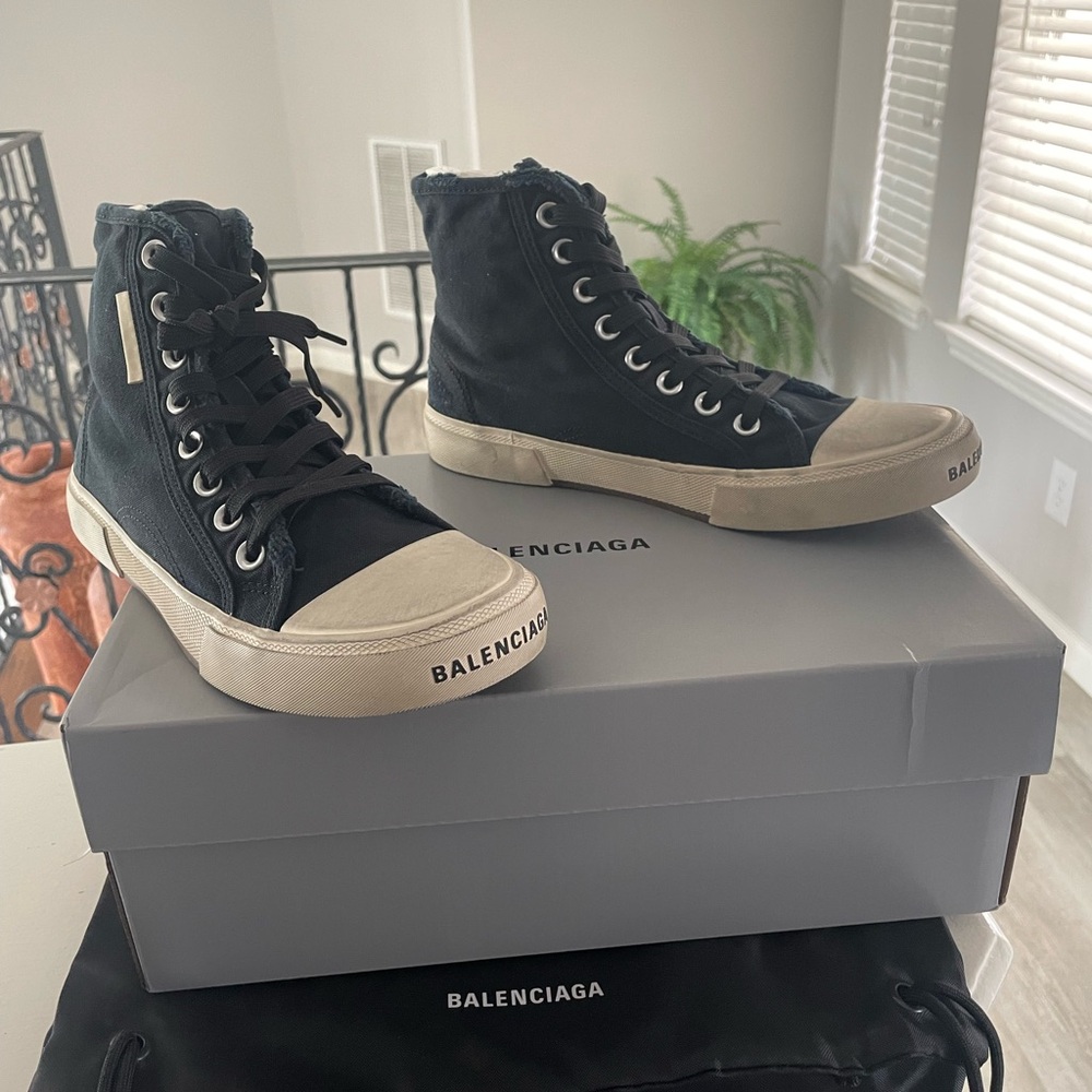 Balenciaga Women's Black High-Top Sneakers - Picture 12 of 13